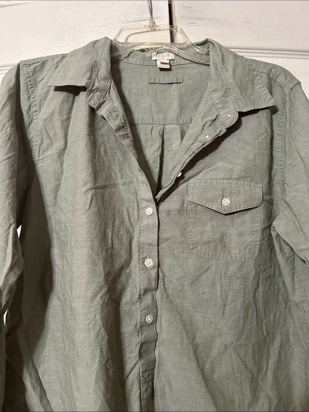 J Crew -LG- Light Gray - Women’s Lightweight Cotton 3-Button Shirt - Picture 5 of 7